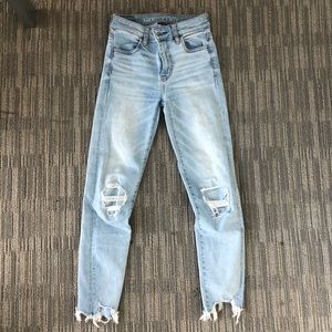 American Eagle cropped lightwash jeans